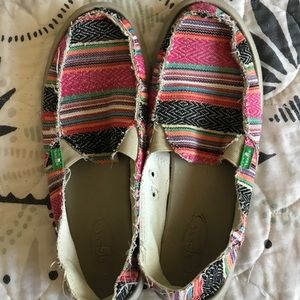 SANUK Sidewalk Surfers